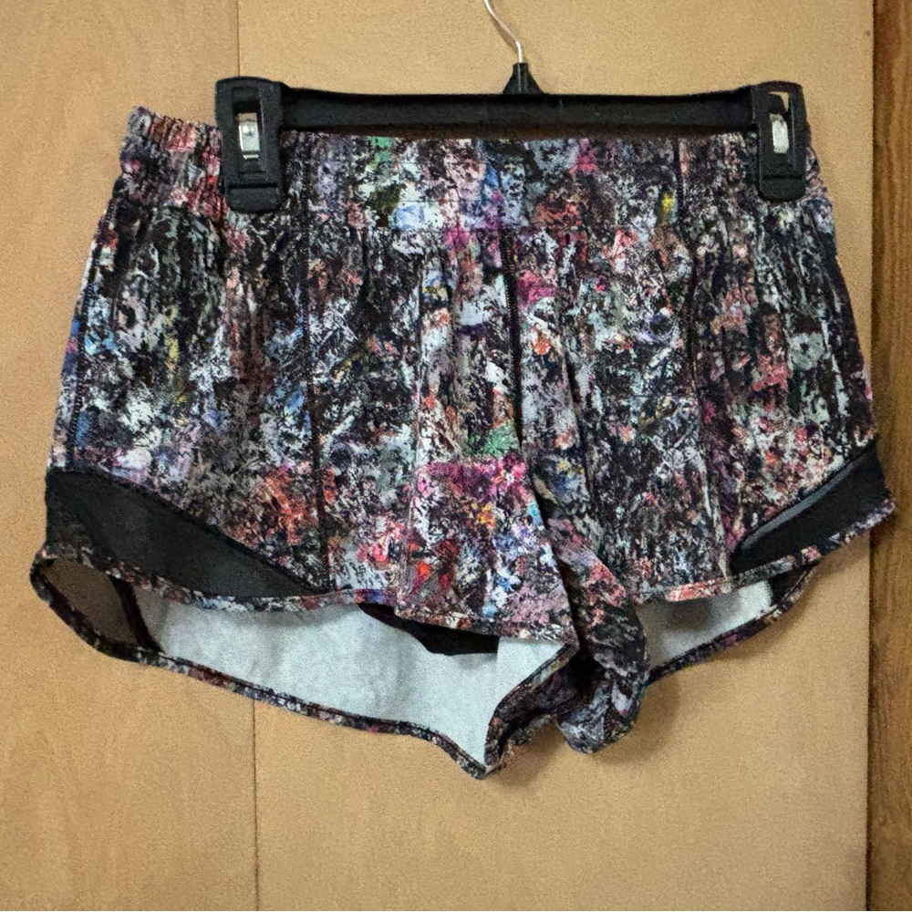 Lululemon Hotty hot shorts and matching scrunchie